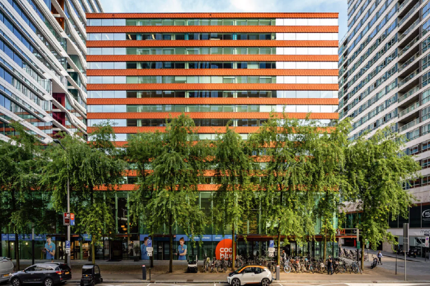 FOZ-gebouw op de Zuidas verkocht aan Aviva Investors